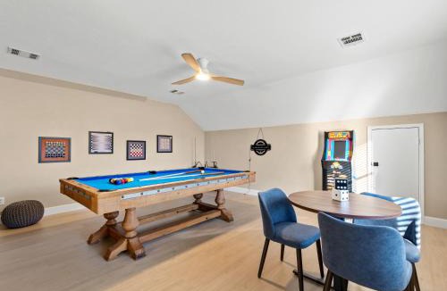 The Colony House | Boho Dreamscape 4BD Game Room Pool