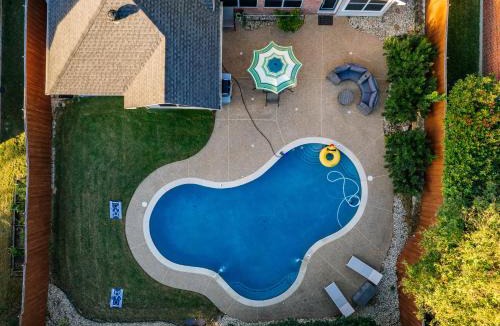 The Colony House | Boho Dreamscape 4BD Game Room Pool