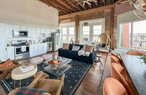 Honey Grove Apartment | Bois D Arc Hall