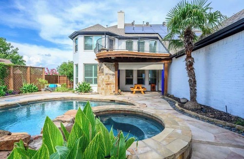 McKinney House | Botanical Oasis Resort 5BR 5BA PingPong Sleeps 20+