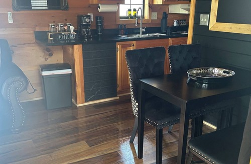 Texanna Cabin | Boulder Ridge Cabin 3: Cowboy Luxe with Private Hot tub