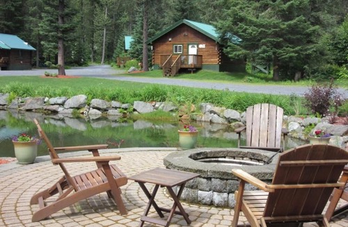Bear Creek Cabin | Box Canyon "Wolf's Den Cabin" - 2 bed, WIFI
