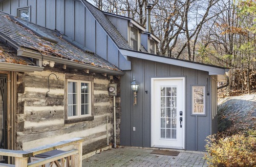 Bracebridge Cabin | Boyd's Cabin Retreat - A Rustic Muskoka Treasure