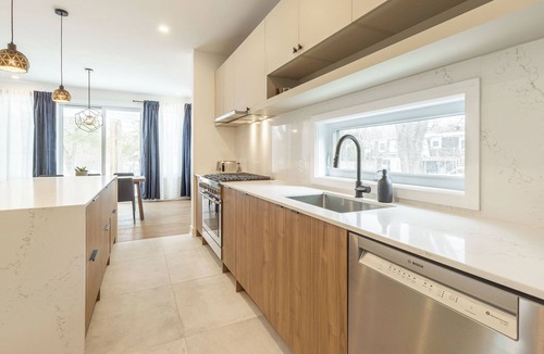 Notre-Dame-de-l'Ile-Perrot House | Brand new 4 bedroom spacious home with luxury kitchen. 30 min from Montreal.