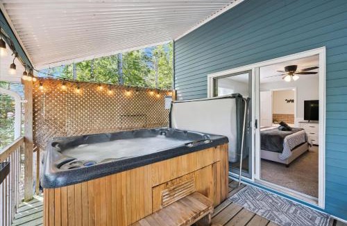 Miller Lake House | Bradley Harbour 5-Beds Hot Tub AC Kayaks
