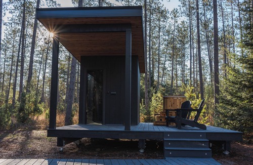 McMurrich/Monteith Cabin | Brand New Black Fox Cabin