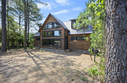 Pickens Cabin | Brand New & Spacious! Hot Tub, Fire Pit, Wifi!