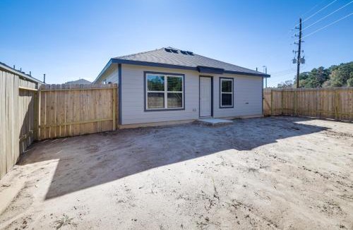 Spring House | Brand New Spring Home < 1 Mi to Old Town!