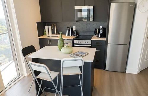 Willowdale Condo | Bright 1BR Condo |Parking included|Yonge& Sheppard area