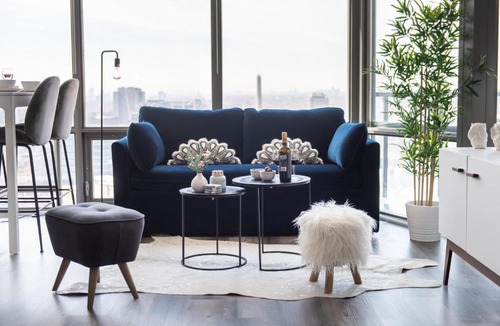 Bay Cloverhill Apartment | Bright & Beautiful Downtown Condo