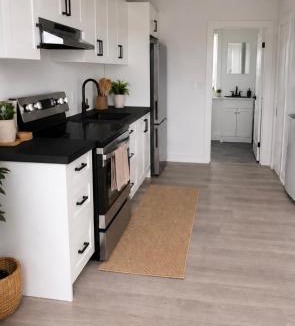 Briar Hill - Belgravia Apartment | Bright & Cozy 1-bedroom garden suite in Toronto