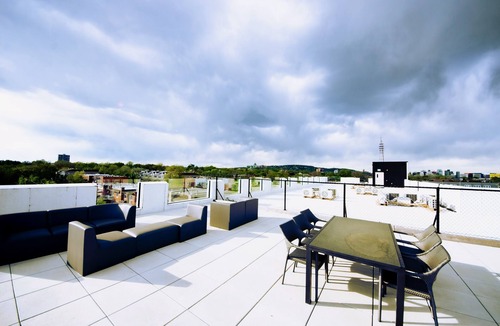 Cote-Des-Neiges—Notre-Dame-De-Grace Condo | Bright Perfect View 2BR*brand-new*gym*parking