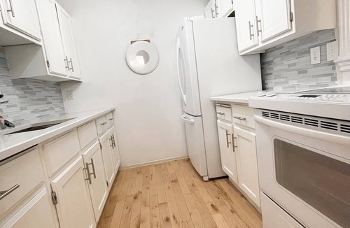 Winnipeg Condo | Bright & Premium Charleswood Home
