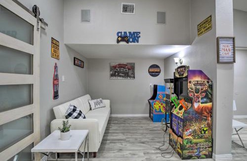 Garland House | Broken Bow Home w/Private Pool & Arcade Games!