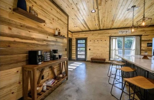 Pickens Cabin | Broken Bow Luxury Cabin, Hot Tub, Ping Pong, Game Room