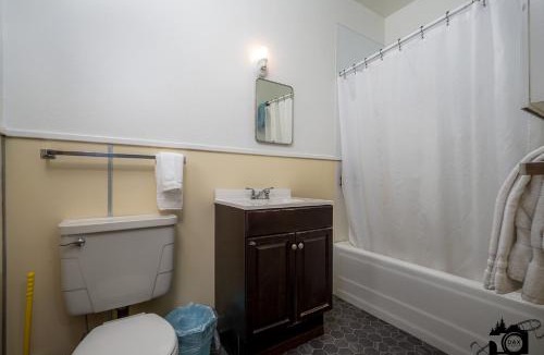 Seward Apartment | Brown & Hawkins Historical Apartments