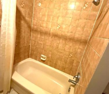 Grand River South House | BUDGET BNB IN KITCHENER-WATERLOO-15 PERCENT OFF ON 2ND DAY-Hurry!