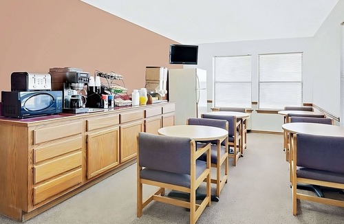 Muskogee Hotel | Budget-friendly Accommodation at Knights Inn Muskogee! 2 Convenient Units
