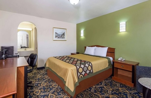 Austin Ave. Hotel | Budget-friendly Accommodation at Knights Inn Franklin Ave Waco! Free Parking