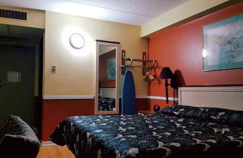Gibson Hotel | Budget Inn 2000