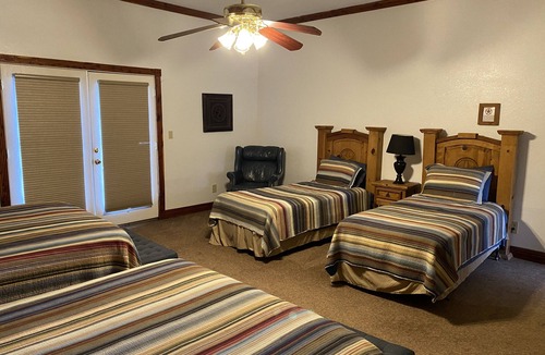 Bastrop Cabin | Burn Valley Lodge is a spacious and fun 'resort style' place on 100 Acres