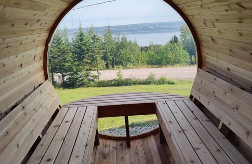 Saint-Joseph-de-la-Rive Ski Chalet | Le Charmant - Magnificent river view and spa