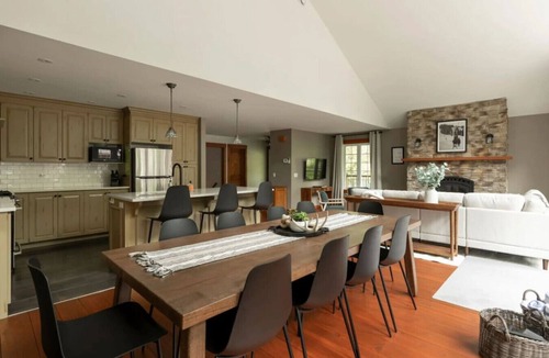 Saint-Faustin-Lac-Carre House | Hot tub Kid Gym Ski Fireplace