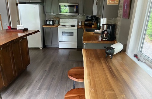 Unorganized Centre Parry Sound Cottage | Private Lakefront Cottage on Deer Lake