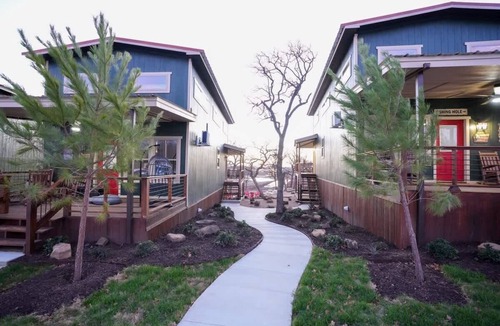 Bridgeport Cabin | Cabin 4 - Charming Modern Lux Cabin, Hot Tub, FirePit, Games