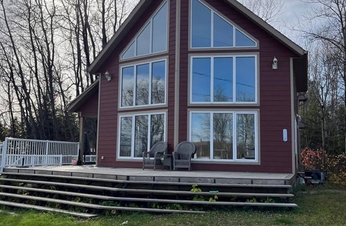 Big River Cabin | Cabin with uninterrupted view of the lake