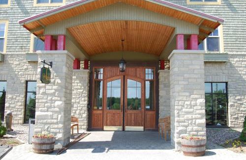 Greater Madawaska Hotel | Calabogie Peaks Resort, an Ascend Collection Hotel