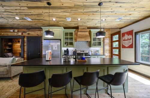 Broken Bow Cabin | Camp Canoe|Breathtaking Views|Sleeps 11 POOL
