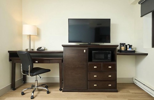 Fort Gary Hotel | Canad Inns Destination Centre Fort Garry