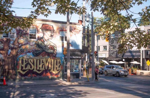 Leslieville Hotel | Casa Queen - Unique 2BR Suite in Leslieville