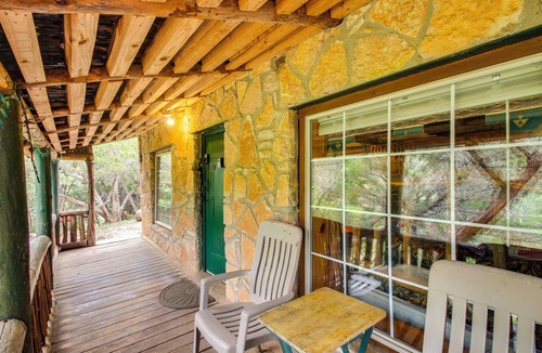 Davis Apartment | 'Cedar Falls Cabin 1' Near Arbuckle Mtn Trails