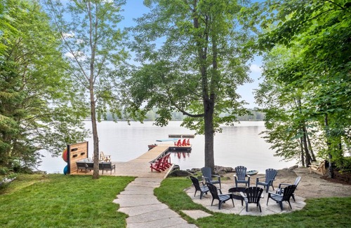Bracebridge House | Cedar Sauna, Cedar Hot Tub, Lakeside Fire Pit, Private Beach | La Dolce Muskoka