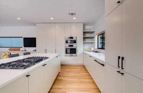 Old West Austin House | Central Austin Modern - 2 miles to downtown