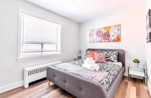 Hamilton Apartment | Central Corktown Apartment for City Explorers
