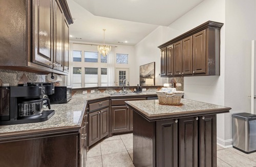 Irving House | Central DFW Skylight Stay. Entire Home in Irving