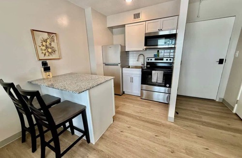 North Central Omaha Apartment | Central Omaha Apartment w/ Gym & Free Parking