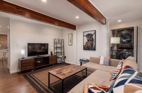 Fairview House | Central Spacious 3BR - 1 Min walk to Sports Arena
