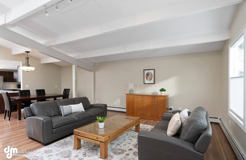North Star House | Centrally located 4BR home w great outdoor space