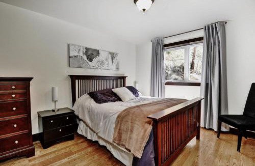 Stoneham Ski Chalet | Chalet 01 Chemin Blanc by Les Chalets Alpins