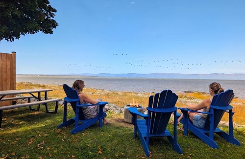 Cap-Saint-Ignace House | Chalet 691 Waterfront | Spa | Fireplace | WiFi |AC