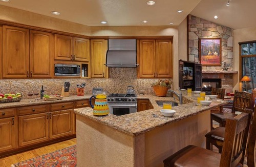 Edwards House | Chalet Aster
