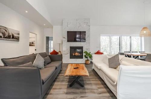 Argenteuil Regional County Municipality Ski Chalet | Chalet Boréale with Private Spa & Billiards, Golf & Carling Lake
