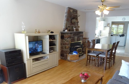Lac-Connelly Ski Chalet | Chalet Bord de Leau Lac Conneley, Pour Vacances, 2000 p2