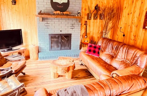 St-Adolphe-d'Howard Ski Chalet | Chalet Du Nord