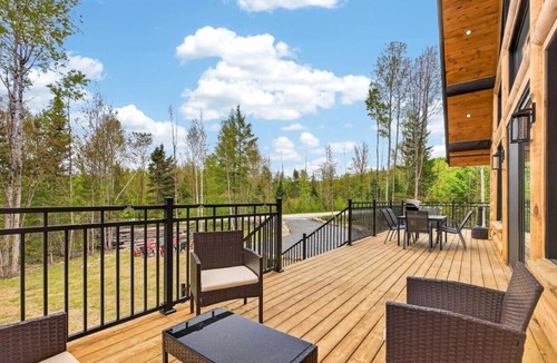 Amherst Cabin | Chalet Mozaik Kanata Tremblant