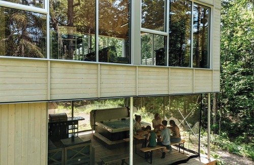Chertsey Ski Chalet | Chalet Nova - Spa, Sauna & in the Nature